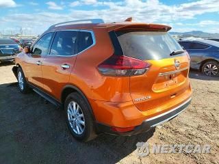 Trzecie zdjęcie samochodu z tyłu: 2018 NISSAN ROGUE SV VIN:5N1AT2MT2JC763659 - miniatura
