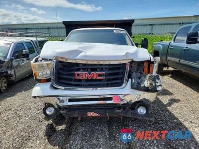 Piąte zdjęcie samochodu w środku: 2008 GMC SIERRA K3500 VIN:1GDJK34K78E167946 - miniatura