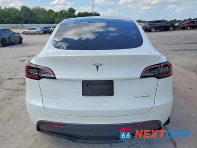 Zdjęcie 6 z 12 samochodu: 2023 TESLA MODEL Y VIN:7SAYGDEE7PF817233 - miniatura