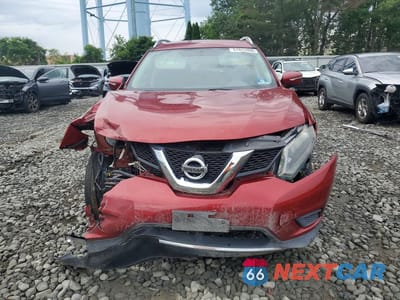 Piąte zdjęcie samochodu w środku: 2014 NISSAN ROGUE SV VIN:5N1AT2MK7EC847943 - miniatura