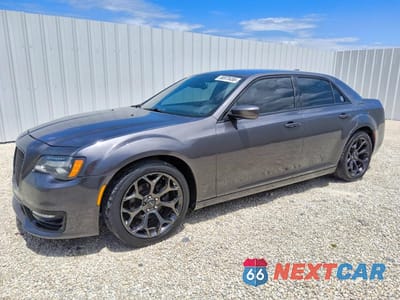 2019 CHRYSLER 300 S 2C3CCABG1KH654206 - główne zdjęcie licytacji z USA - miniatura