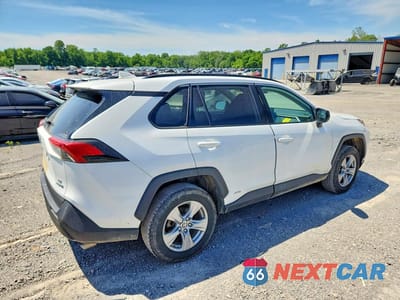 Trzecie zdjęcie samochodu z tyłu: 2022 TOYOTA RAV4 LE VIN:4T3LWRFV4NU054391 - miniatura