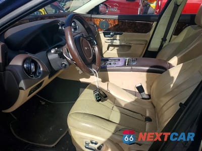 Zdjęcie 7 z 12 samochodu: 2011 JAGUAR XJ VIN:SAJWA1CBXBLV12720 - miniatura