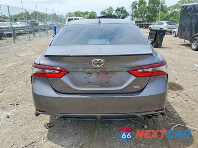 Zdjęcie 6 z 12 samochodu: 2021 TOYOTA CAMRY SE VIN:4T1G11AK6MU407056 - miniatura