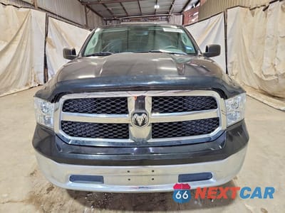 Piąte zdjęcie samochodu w środku: 2018 RAM 1500 ST VIN:1C6RR6KG4JS313513 - miniatura