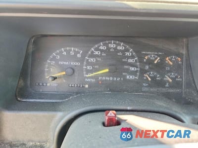 Zdjęcie 9 z 12 samochodu: 1999 CHEVROLET SUBURBAN K1500 VIN:1GNFK16R1XJ559522 - miniatura