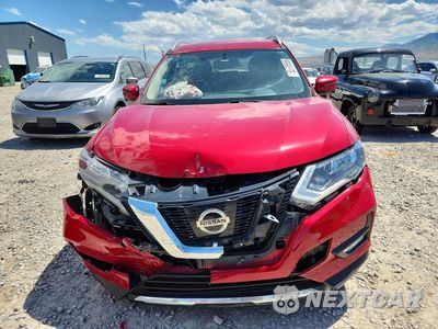 Piąte zdjęcie samochodu w środku: 2017 NISSAN ROGUE SV VIN:JN8AT2MV0HW285874 - miniatura
