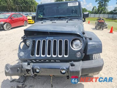 Piąte zdjęcie samochodu w środku: 2017 JEEP WRANGLER SAHARA VIN:1C4AJWBG1HL517512 - miniatura