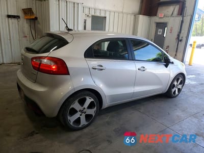 Trzecie zdjęcie samochodu z tyłu: 2015 KIA RIO 5-DOOR SX VIN:KNADN5A32F6459591 - miniatura
