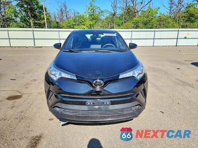 Piąte zdjęcie samochodu w środku: 2019 TOYOTA C-HR VIN:NMTKHMBX2KR090673 - miniatura
