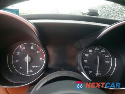 Zdjęcie 9 z 13 samochodu: 2018 ALFA ROMEO GIULIA Q4 VIN:ZARFAEDN3J7565884 - miniatura