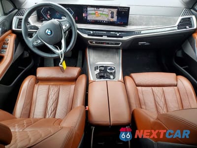 Zdjęcie 8 z 12 samochodu: 2024 BMW X5 XDRIVE50E VIN:5UX43EU03R9U76802 - miniatura