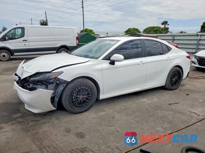 2025 TOYOTA CAMRY LE 4T1DAACK3SU571362 - główne zdjęcie licytacji z USA - miniatura
