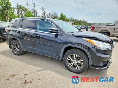 Czwarte zdjęcie samochodu z boku: 2016 TOYOTA HIGHLANDER XLE VIN:5TDJKRFH0GS352180 - miniatura