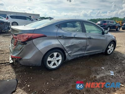 Trzecie zdjęcie samochodu z tyłu: 2016 HYUNDAI ELANTRA VALUE EDITION VIN:KMHDH4AE9GU602759 - miniatura