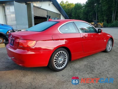 Trzecie zdjęcie samochodu z tyłu: 2011 BMW 328 XI SULEV VIN:WBAKF5C5XBE587273 - miniatura