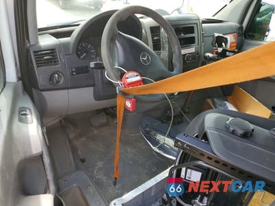 Zdjęcie 8 z 13 samochodu: 2014 MERCEDES-BENZ SPRINTER 2 - DELIVERY VAN VIN:WD3PE8DE8E5901156 - miniatura
