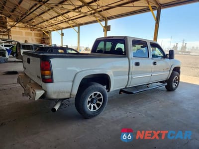 Trzecie zdjęcie samochodu z tyłu: 2006 GMC SIERRA K2500 HEAVY DUTY VIN:1GTHK23D76F150894 - miniatura