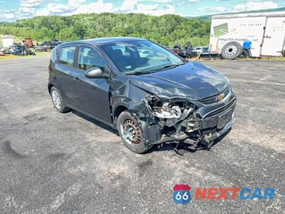 2019 CHEVROLET SONIC 1G1JG6SB9K4137282 - główne zdjęcie licytacji z USA - miniatura
