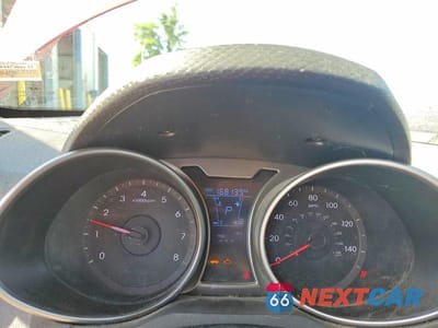Zdjęcie 9 z 12 samochodu: 2012 HYUNDAI VELOSTER BASE VIN:KMHTC6AD2CU041747 - miniatura