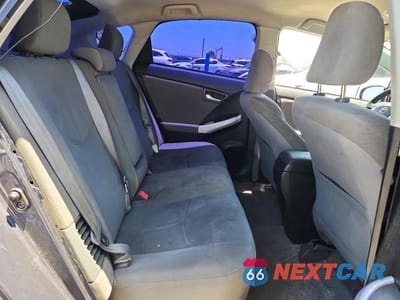 Zdjęcie 10 z 12 samochodu: 2013 TOYOTA PRIUS TWO VIN:JTDKN3DU5D1717650 - miniatura