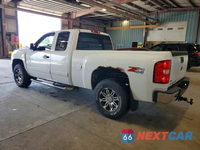Drugie zdjęcie samochodu z przodu: 2007 CHEVROLET SILVERADO K1500 VIN:1GCEK19067Z611990 - miniatura