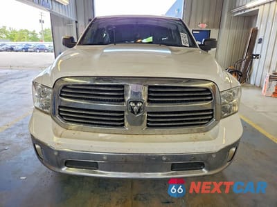 Piąte zdjęcie samochodu w środku: 2015 RAM 1500 SLT VIN:1C6RR7LTXFS516429 - miniatura