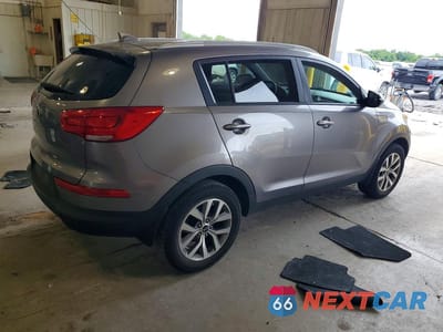 Trzecie zdjęcie samochodu z tyłu: 2015 KIA SPORTAGE LX VIN:KNDPB3AC3F7698638 - miniatura