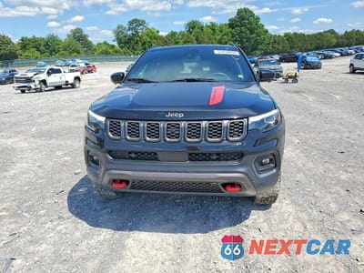Piąte zdjęcie samochodu w środku: 2024 JEEP COMPASS TRAILHAWK VIN:3C4NJDDNXRT171323 - miniatura