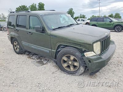 Czwarte zdjęcie samochodu z boku: 2008 JEEP LIBERTY SPORT VIN:1J8GN28K78W193704 - miniatura