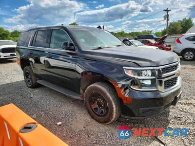 Czwarte zdjęcie samochodu z boku: 2019 CHEVROLET TAHOE POLICE VIN:1GNSKDEC1KR323864 - miniatura