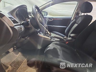 Zdjęcie 7 z 12 samochodu: 2019 NISSAN SENTRA SR VIN:3N1AB7AP6KY317120 - miniatura