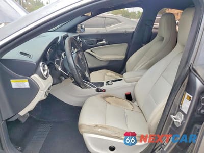 Zdjęcie 7 z 12 samochodu: 2014 MERCEDES-BENZ CLA 250 VIN:WDDSJ4EB5EN061772 - miniatura