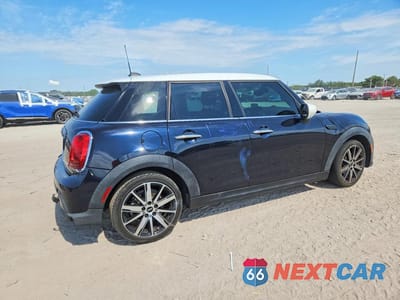 Trzecie zdjęcie samochodu z tyłu: 2022 MINI COOPER VIN:WMW33DK06N2P66025 - miniatura