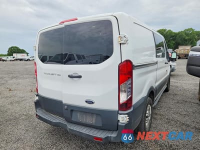 Trzecie zdjęcie samochodu z tyłu: 2016 FORD TRANSIT T-150 VIN:1FTYE1YM6GKA45296 - miniatura