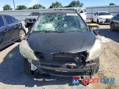Piąte zdjęcie samochodu w środku: 2013 TOYOTA YARIS 5-DOOR LE VIN:JTDKTUD37DD559622 - miniatura