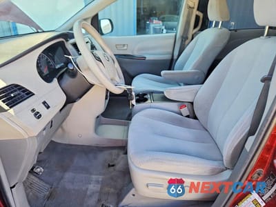 Zdjęcie 7 z 14 samochodu: 2011 TOYOTA SIENNA LE VIN:5TDKK3DC1BS088470 - miniatura