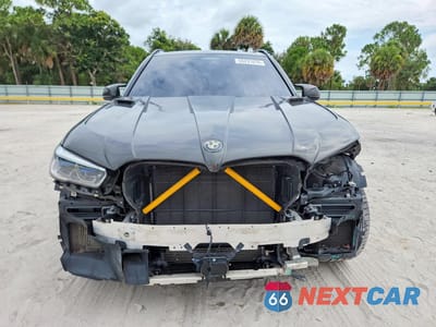 Piąte zdjęcie samochodu w środku: 2021 BMW X5 M VIN:5YMJU0C08M9H76781 - miniatura