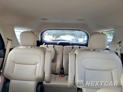 Zdjęcie 10 z 14 samochodu: 2020 FORD EXPLORER XLT VIN:1FMSK7DH5LGB20783 - miniatura