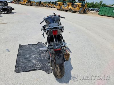 Czwarte zdjęcie samochodu z boku: 2026 YAMAHA YZF690 S VIN:JYARM60E7TA004793 - miniatura