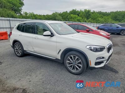 Czwarte zdjęcie samochodu z boku: 2018 BMW X3 XDRIVE30I VIN:5UXTR9C53JLD68883 - miniatura