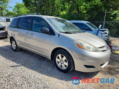 Czwarte zdjęcie samochodu z boku: 2008 TOYOTA SIENNA LE 7-PASSENGER VIN:5TDZK23C58S143571 - miniatura