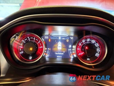 Zdjęcie 9 z 12 samochodu: 2018 DODGE CHALLENGER SXT VIN:2C3CDZAG2JH130834 - miniatura
