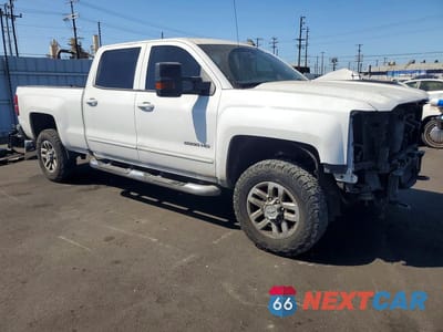 Czwarte zdjęcie samochodu z boku: 2017 CHEVROLET SILVERADO C2500 HEAVY DUTY LT VIN:1GC1CVEG1HF107002 - miniatura