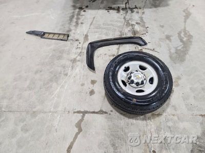 Zdjęcie 12 z 13 samochodu: 2004 CHEVROLET SILVERADO C2500 HEAVY DUTY VIN:1GCHC24U04E282989 - miniatura