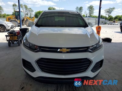 Piąte zdjęcie samochodu w środku: 2017 CHEVROLET TRAX LS VIN:3GNCJKSBXHL234334 - miniatura