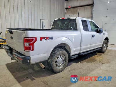 Trzecie zdjęcie samochodu z tyłu: 2019 FORD F150 SUPER CAB VIN:1FTFX1E55KKC44265 - miniatura