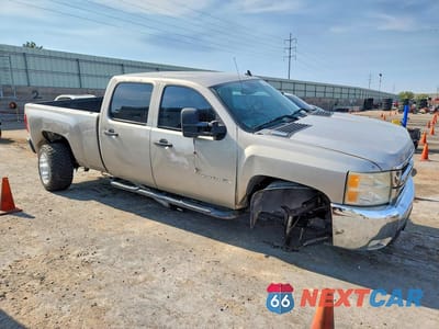 Czwarte zdjęcie samochodu z boku: 2007 CHEVROLET SILVERADO K2500 HEAVY DUTY VIN:1GCHK23697F521119 - miniatura