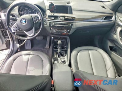 Zdjęcie 8 z 13 samochodu: 2016 BMW X1 XDRIVE28I VIN:WBXHT3C34G5E52411 - miniatura