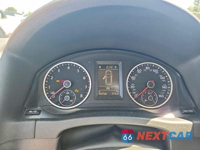 Zdjęcie 9 z 13 samochodu: 2015 VOLKSWAGEN TIGUAN S VIN:WVGBV7AX5FW557650 - miniatura
